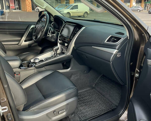 Коричневый Мицубиси Паджеро Спорт, объемом двигателя 2.44 л и пробегом 47 тыс. км за 35000 $, фото 27 на Automoto.ua