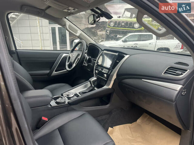 Коричневый Мицубиси Паджеро Спорт, объемом двигателя 2.44 л и пробегом 1 тыс. км за 46208 $, фото 7 на Automoto.ua