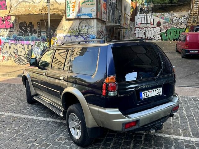 Мицубиси Паджеро Спорт, объемом двигателя 2.5 л и пробегом 230 тыс. км за 3700 $, фото 4 на Automoto.ua