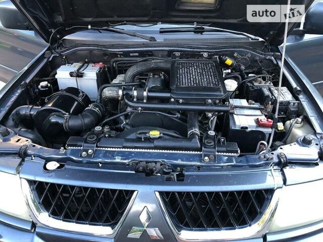 Мицубиси Паджеро Спорт, объемом двигателя 2.5 л и пробегом 365 тыс. км за 8600 $, фото 40 на Automoto.ua