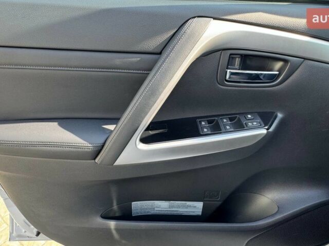 Мицубиси Паджеро Спорт, объемом двигателя 3 л и пробегом 0 тыс. км за 42056 $, фото 29 на Automoto.ua