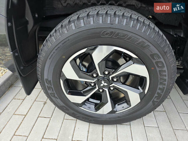 Мицубиси Паджеро Спорт, объемом двигателя 3 л и пробегом 1 тыс. км за 43500 $, фото 28 на Automoto.ua