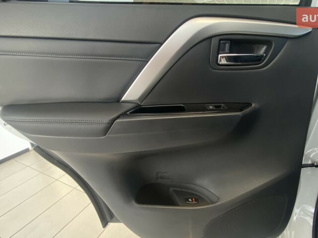 Мицубиси Паджеро Спорт, объемом двигателя 3 л и пробегом 0 тыс. км за 45141 $, фото 29 на Automoto.ua