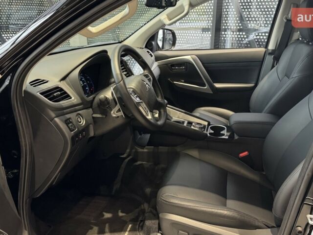 купить новое авто Мицубиси Паджеро Спорт 2025 года от официального дилера Альфа Діамант Мицубиси фото