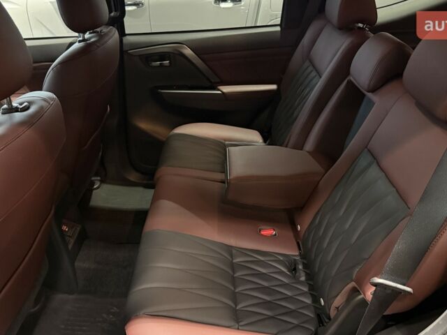 купити нове авто Міцубісі Паджеро Спорт 2025 року від офіційного дилера Автоцентр AUTO.RIA Міцубісі фото