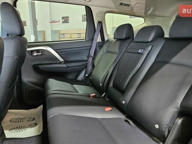 Мицубиси Паджеро Спорт, объемом двигателя 3 л и пробегом 0 тыс. км за 45616 $, фото 6 на Automoto.ua