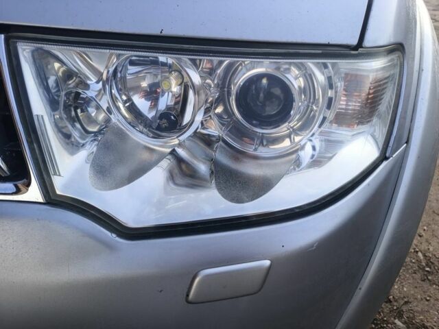 Сірий Міцубісі Паджеро Спорт, об'ємом двигуна 2.5 л та пробігом 370 тис. км за 11999 $, фото 1 на Automoto.ua