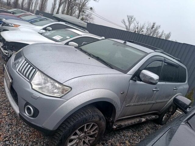 Сірий Міцубісі Паджеро Спорт, об'ємом двигуна 2.5 л та пробігом 370 тис. км за 11999 $, фото 7 на Automoto.ua