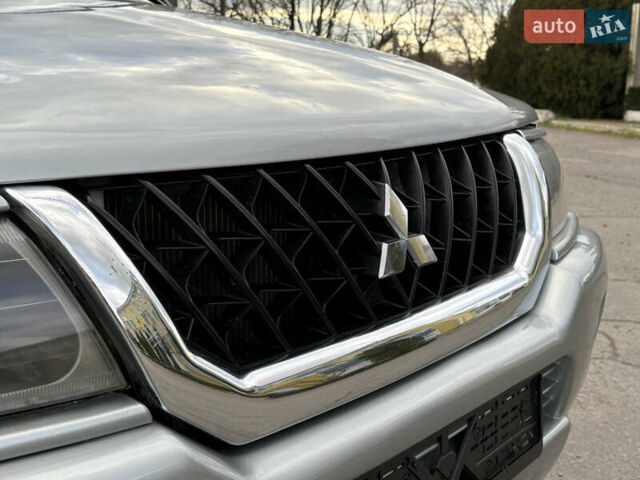 Серый Мицубиси Паджеро Спорт, объемом двигателя 3 л и пробегом 240 тыс. км за 6499 $, фото 12 на Automoto.ua