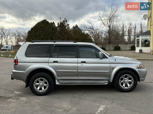 Серый Мицубиси Паджеро Спорт, объемом двигателя 3 л и пробегом 240 тыс. км за 6499 $, фото 1 на Automoto.ua