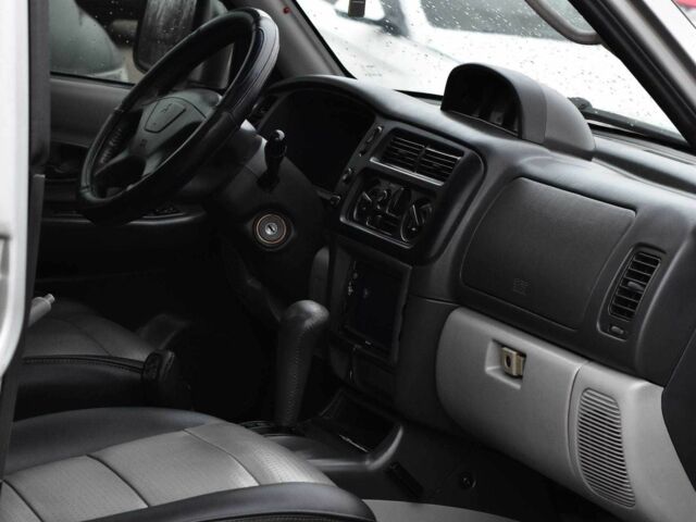 Сірий Міцубісі Паджеро Спорт, об'ємом двигуна 3 л та пробігом 240 тис. км за 6450 $, фото 11 на Automoto.ua