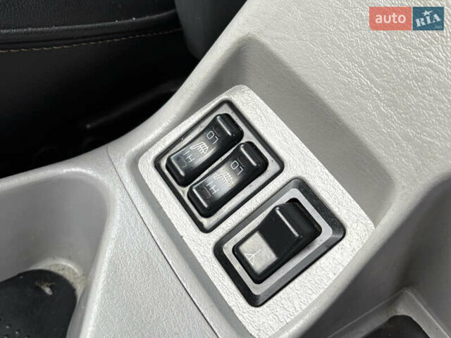 Серый Мицубиси Паджеро Спорт, объемом двигателя 3 л и пробегом 240 тыс. км за 6499 $, фото 19 на Automoto.ua