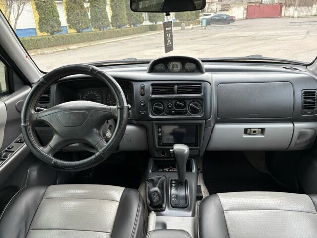 Серый Мицубиси Паджеро Спорт, объемом двигателя 3 л и пробегом 240 тыс. км за 6499 $, фото 16 на Automoto.ua