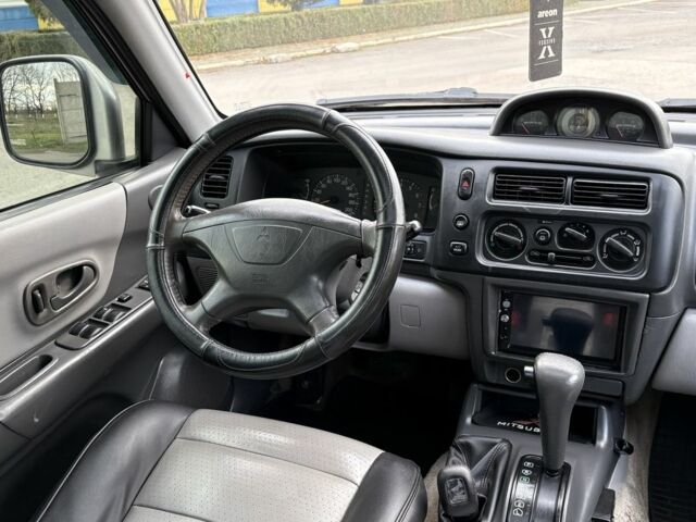 Серый Мицубиси Паджеро Спорт, объемом двигателя 3 л и пробегом 240 тыс. км за 6499 $, фото 17 на Automoto.ua