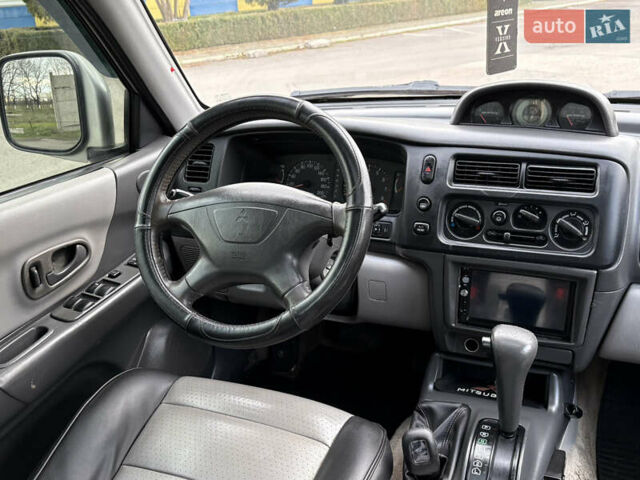 Серый Мицубиси Паджеро Спорт, объемом двигателя 3 л и пробегом 240 тыс. км за 6499 $, фото 17 на Automoto.ua