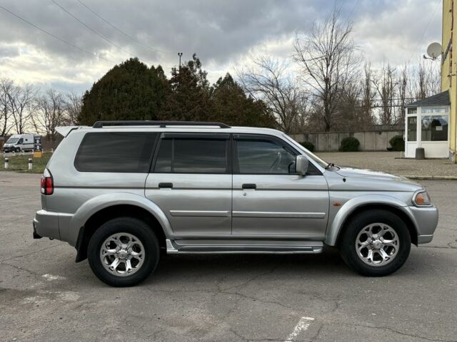 Серый Мицубиси Паджеро Спорт, объемом двигателя 3 л и пробегом 240 тыс. км за 6499 $, фото 1 на Automoto.ua