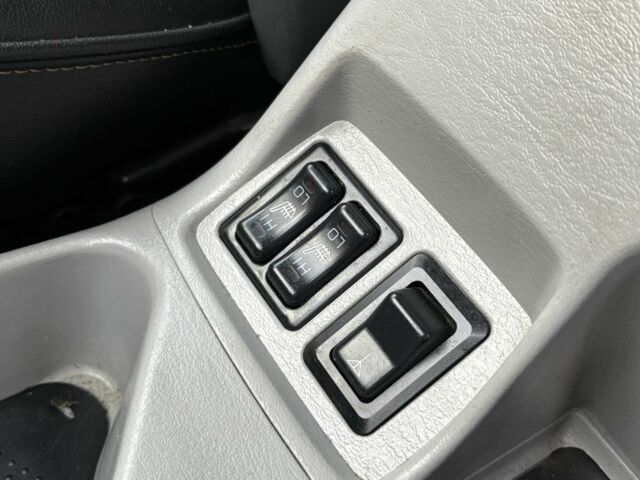 Серый Мицубиси Паджеро Спорт, объемом двигателя 3 л и пробегом 240 тыс. км за 6499 $, фото 18 на Automoto.ua