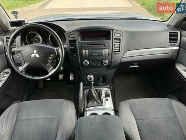 Серый Мицубиси Паджеро Спорт, объемом двигателя 3 л и пробегом 228 тыс. км за 5000 $, фото 8 на Automoto.ua