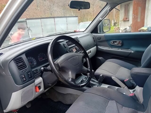 Сірий Міцубісі Паджеро Спорт, об'ємом двигуна 3 л та пробігом 376 тис. км за 2100 $, фото 4 на Automoto.ua