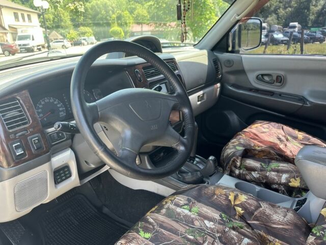 Серый Мицубиси Паджеро Спорт, объемом двигателя 3 л и пробегом 203 тыс. км за 11450 $, фото 5 на Automoto.ua