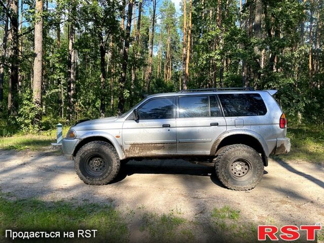 Серый Мицубиси Паджеро Спорт, объемом двигателя 3 л и пробегом 242 тыс. км за 6999 $, фото 5 на Automoto.ua