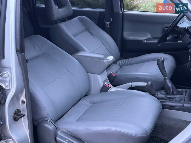 Сірий Міцубісі Паджеро Спорт, об'ємом двигуна 3 л та пробігом 250 тис. км за 5999 $, фото 9 на Automoto.ua