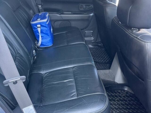 Сірий Міцубісі Паджеро Спорт, об'ємом двигуна 3 л та пробігом 253 тис. км за 2850 $, фото 6 на Automoto.ua