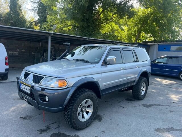 Сірий Міцубісі Паджеро Спорт, об'ємом двигуна 3 л та пробігом 253 тис. км за 2850 $, фото 1 на Automoto.ua