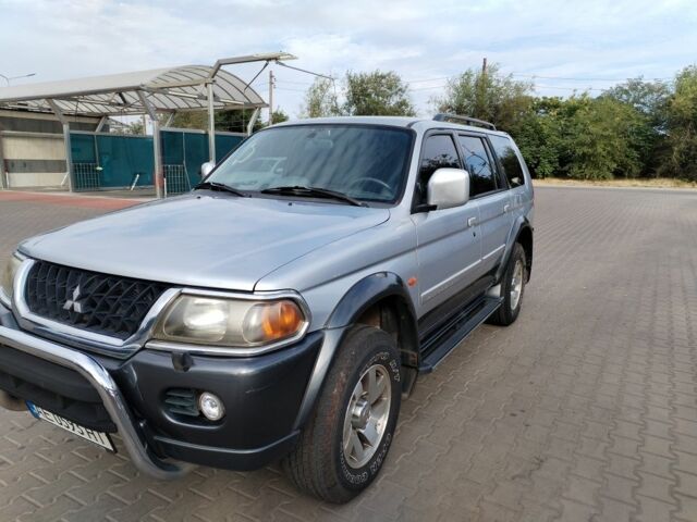 Серый Мицубиси Паджеро Спорт, объемом двигателя 3 л и пробегом 215 тыс. км за 8000 $, фото 2 на Automoto.ua