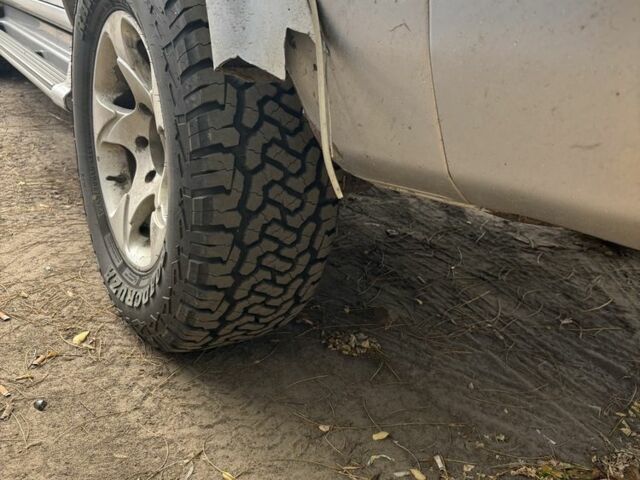 Серый Мицубиси Паджеро Спорт, объемом двигателя 2.5 л и пробегом 283 тыс. км за 7000 $, фото 4 на Automoto.ua