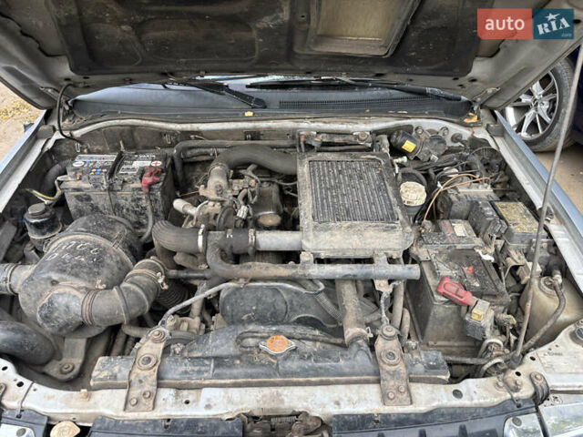 Серый Мицубиси Паджеро Спорт, объемом двигателя 2.5 л и пробегом 283 тыс. км за 5000 $, фото 8 на Automoto.ua