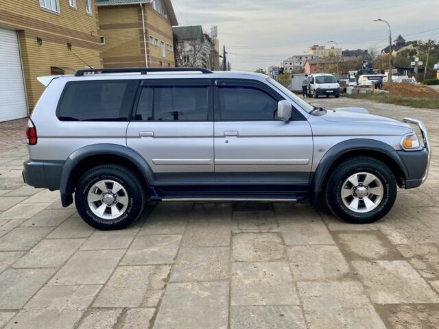 Сірий Міцубісі Паджеро Спорт, об'ємом двигуна 2.5 л та пробігом 305 тис. км за 6400 $, фото 4 на Automoto.ua