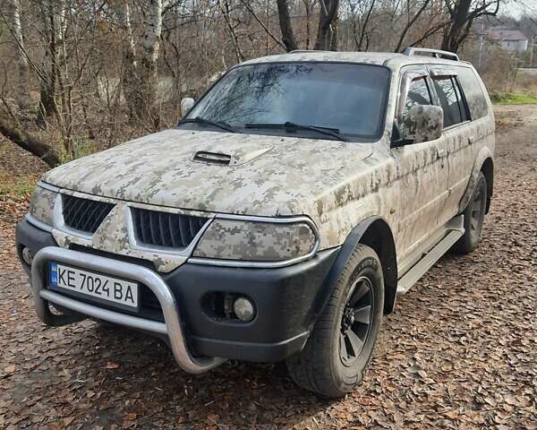 Серый Мицубиси Паджеро Спорт, объемом двигателя 2.48 л и пробегом 272 тыс. км за 9000 $, фото 7 на Automoto.ua