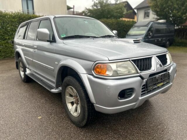 Сірий Міцубісі Паджеро Спорт, об'ємом двигуна 2.5 л та пробігом 276 тис. км за 2900 $, фото 2 на Automoto.ua