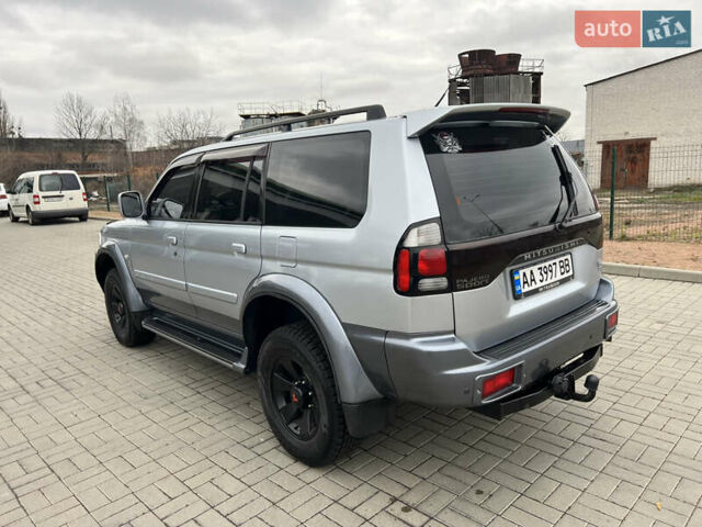 Серый Мицубиси Паджеро Спорт, объемом двигателя 2.5 л и пробегом 250 тыс. км за 8999 $, фото 6 на Automoto.ua