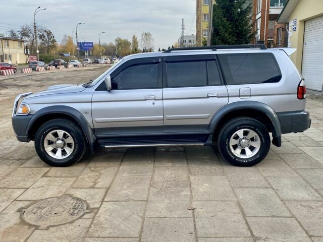 Сірий Міцубісі Паджеро Спорт, об'ємом двигуна 2.5 л та пробігом 305 тис. км за 6400 $, фото 3 на Automoto.ua