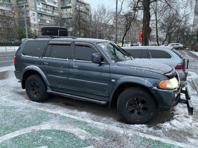 Серый Мицубиси Паджеро Спорт, объемом двигателя 3 л и пробегом 300 тыс. км за 5900 $, фото 9 на Automoto.ua