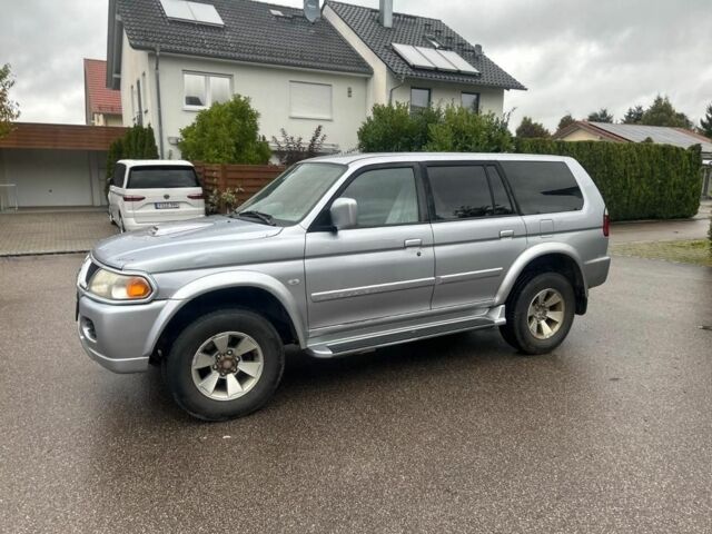 Сірий Міцубісі Паджеро Спорт, об'ємом двигуна 2.5 л та пробігом 276 тис. км за 2900 $, фото 1 на Automoto.ua