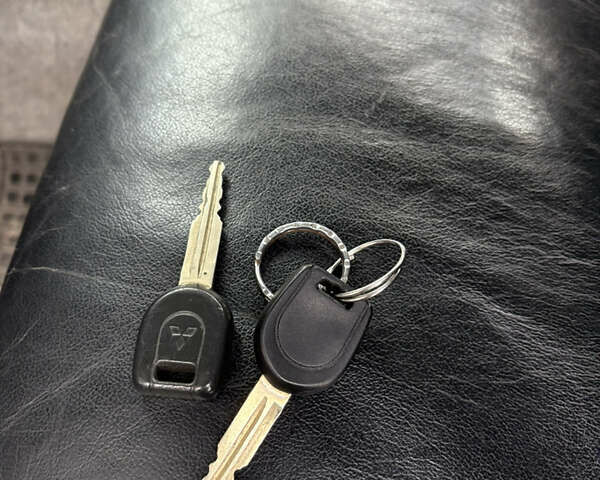 Мицубиси Паджеро Спорт 2005 в Киеве на Automoto.ua Серый Мицубиси Паджеро Спорт, объемом двигателя 3 л и пробегом 330 тыс. км за 5850 $, фото 12 на Automoto.ua