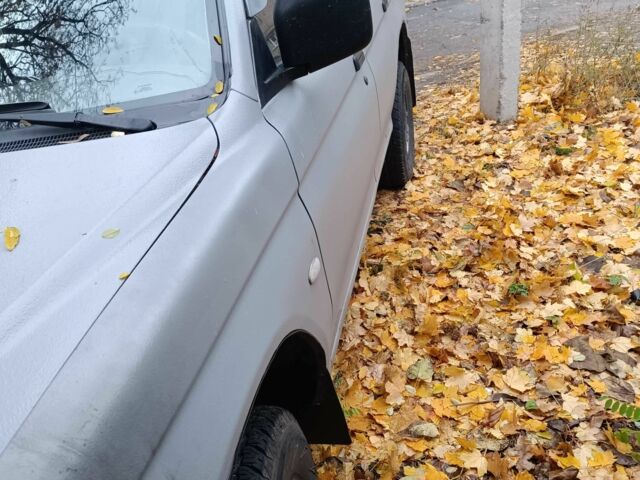 Мицубиси Паджеро Спорт 2006 в Краматорске на Automoto.ua Серый Мицубиси Паджеро Спорт, объемом двигателя 2.5 л и пробегом 247 тыс. км за 5400 $, фото 4 на Automoto.ua