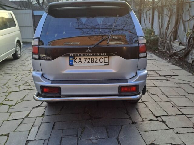 Сірий Міцубісі Паджеро Спорт, об'ємом двигуна 2.5 л та пробігом 215 тис. км за 10200 $, фото 5 на Automoto.ua