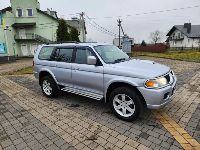 Серый Мицубиси Паджеро Спорт, объемом двигателя 2.5 л и пробегом 68 тыс. км за 6395 $, фото 1 на Automoto.ua