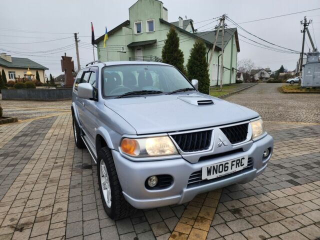 Серый Мицубиси Паджеро Спорт, объемом двигателя 2.5 л и пробегом 68 тыс. км за 6395 $, фото 2 на Automoto.ua