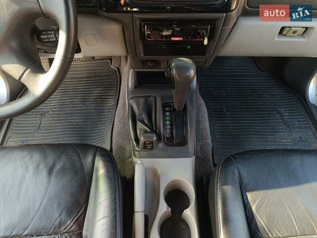 Серый Мицубиси Паджеро Спорт, объемом двигателя 3 л и пробегом 282 тыс. км за 9000 $, фото 15 на Automoto.ua