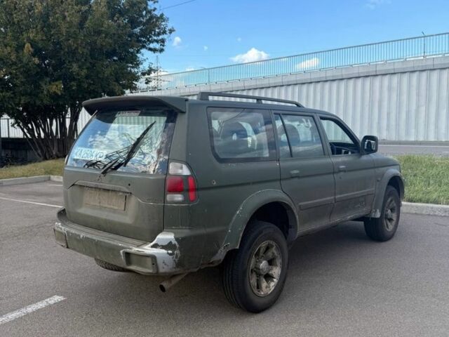 Серый Мицубиси Паджеро Спорт, объемом двигателя 0 л и пробегом 158 тыс. км за 3700 $, фото 5 на Automoto.ua