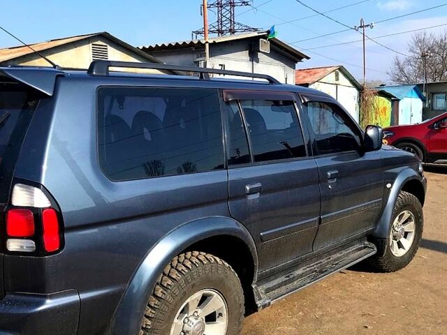 Сірий Міцубісі Паджеро Спорт, об'ємом двигуна 3 л та пробігом 277 тис. км за 9200 $, фото 1 на Automoto.ua