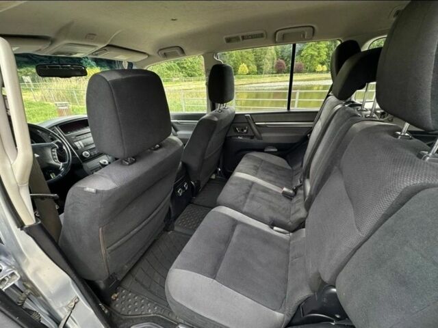 Сірий Міцубісі Паджеро Спорт, об'ємом двигуна 3.2 л та пробігом 190 тис. км за 5000 $, фото 7 на Automoto.ua