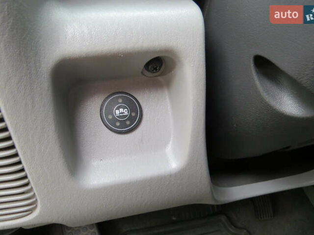 Сірий Міцубісі Паджеро Спорт, об'ємом двигуна 2.97 л та пробігом 220 тис. км за 10500 $, фото 18 на Automoto.ua