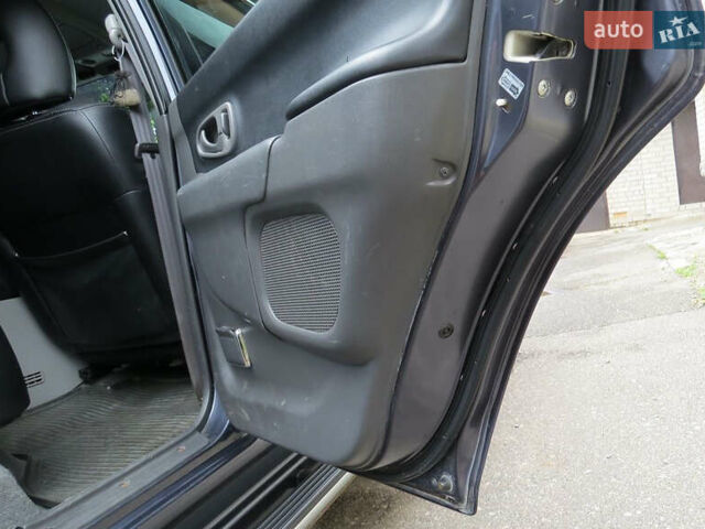 Сірий Міцубісі Паджеро Спорт, об'ємом двигуна 2.97 л та пробігом 220 тис. км за 10500 $, фото 26 на Automoto.ua