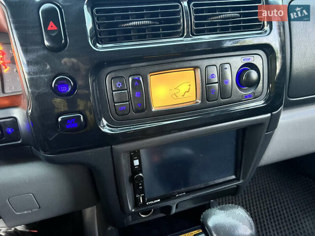 Серый Мицубиси Паджеро Спорт, объемом двигателя 2.97 л и пробегом 322 тыс. км за 8799 $, фото 8 на Automoto.ua